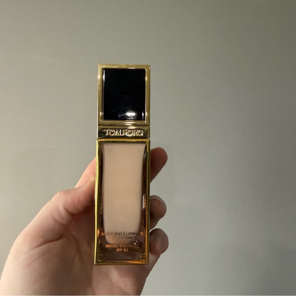 Tom Ford Shade and Illuminate Foundation - Cameo